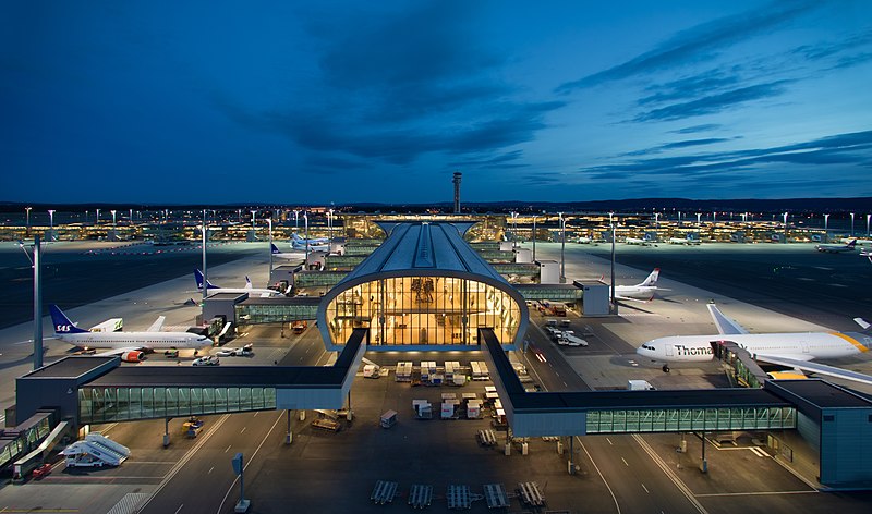 File:Oslo Airport terminal night view.jpg